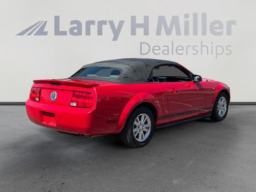Torch Red Clearcoat 2008 Ford Mustang Deluxe