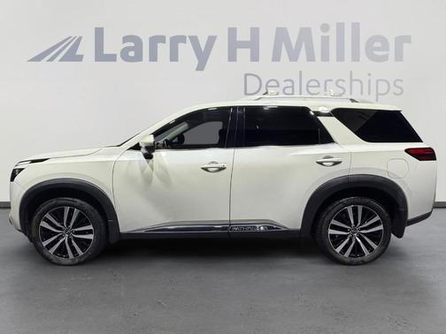 2024 Nissan Pathfinder Platinum