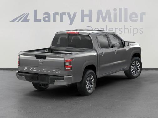 2025 Nissan Frontier SL
