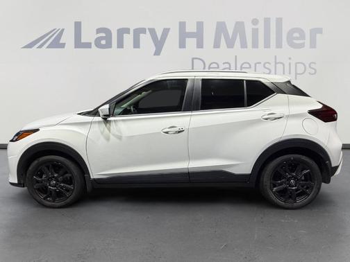 Aspen White 2023 Nissan Kicks SV