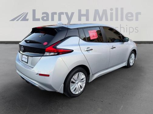 2025 Nissan Leaf S
