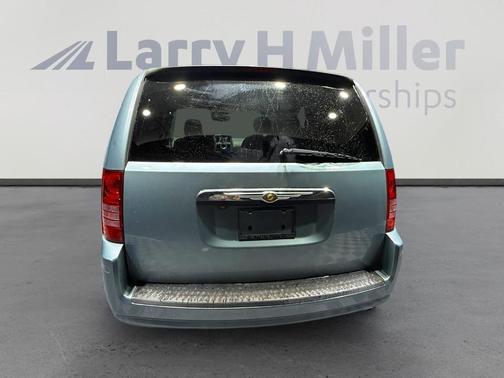 2009 Chrysler Town & Country LX
