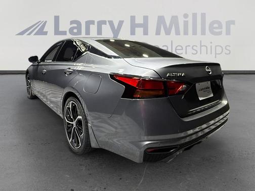 Gun Metallic 2024 Nissan Altima 2.5 SR