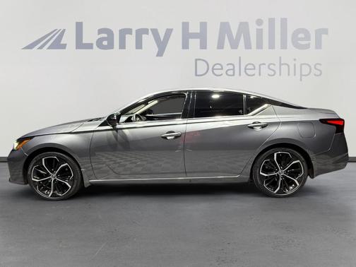 Gun Metallic 2024 Nissan Altima 2.5 SR