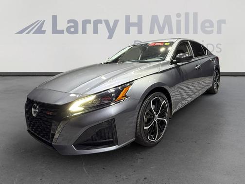 Gun Metallic 2024 Nissan Altima 2.5 SR