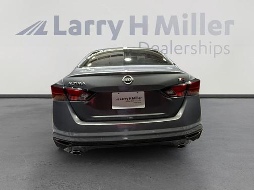 Gun Metallic 2024 Nissan Altima 2.5 SR