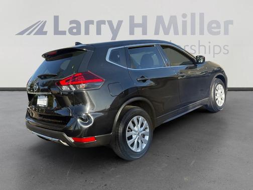 Magnetic Black 2019 Nissan Rogue S