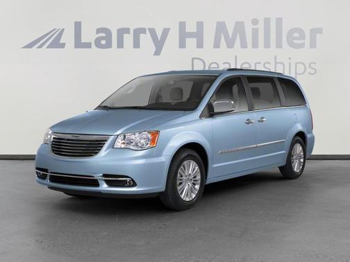2013 Chrysler Town & Country Touring