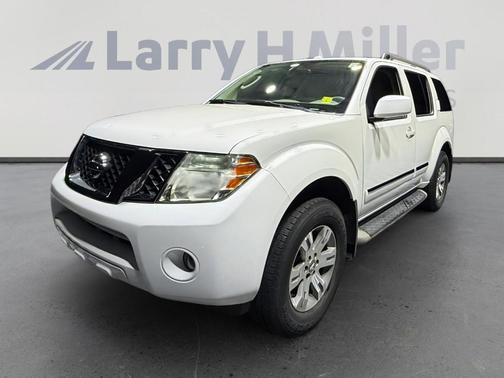 2011 Nissan Pathfinder Silver