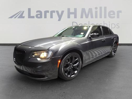 2020 Chrysler 300 Touring