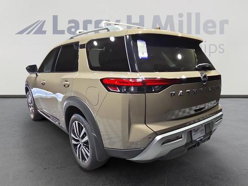 2025 Nissan Pathfinder Platinum