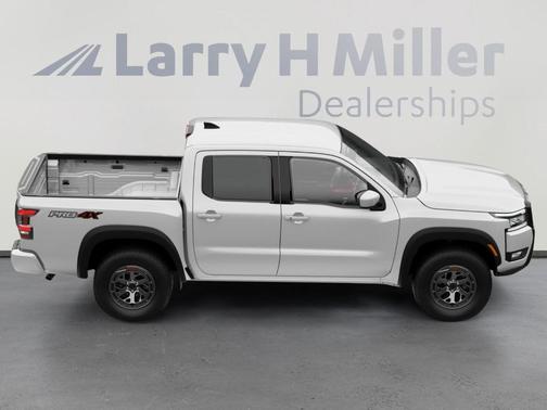 Glacier White 2026 Nissan Frontier PRO-4X