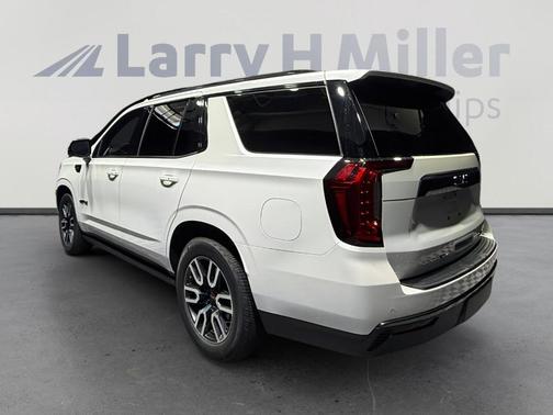 White Frost Tri-Coat 2021 GMC Yukon AT4