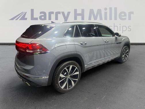 2024 Volkswagen Atlas Cross Sport 2.0T SEL Premium R-Line