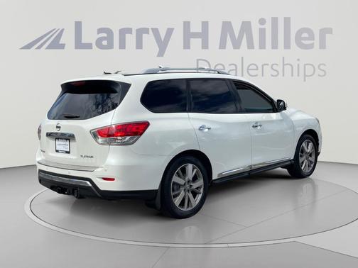 Pearl White 2016 Nissan Pathfinder Platinum