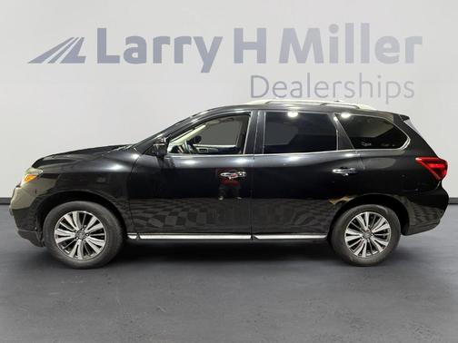 2020 Nissan Pathfinder SL