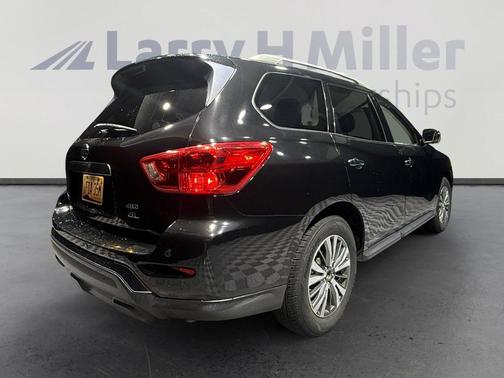 2020 Nissan Pathfinder SL