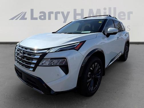 Everest White P 2025 Nissan Rogue Platinum