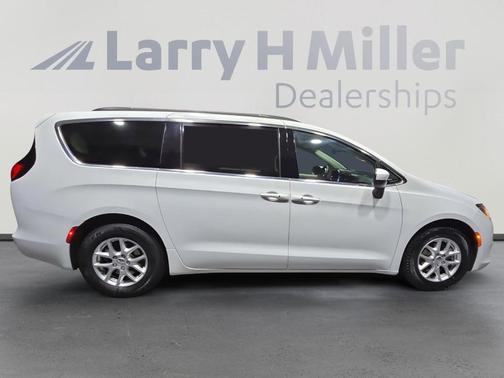 2020 Chrysler Voyager LXI
