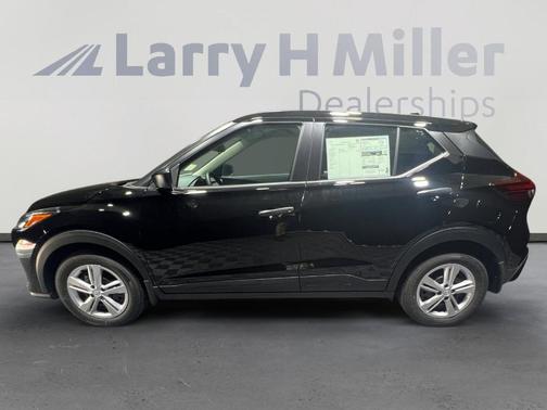 2025 Nissan Kicks Play S