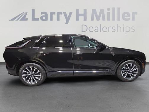 2025 Cadillac LYRIQ Sport