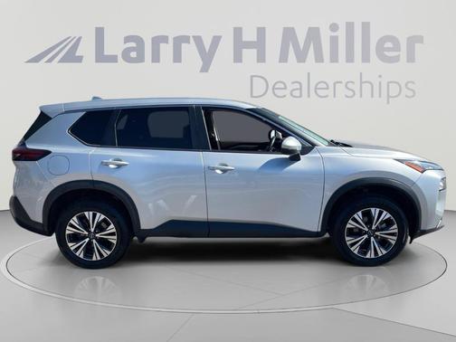 Brilliant Silver Metallic 2022 Nissan Rogue SV