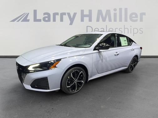 2025 Nissan Altima SR