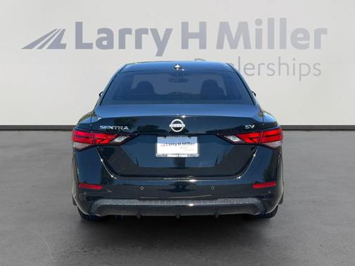 Black 2024 Nissan Sentra SV