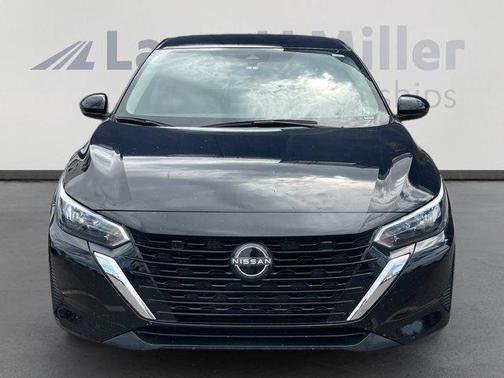 Black 2024 Nissan Sentra SV