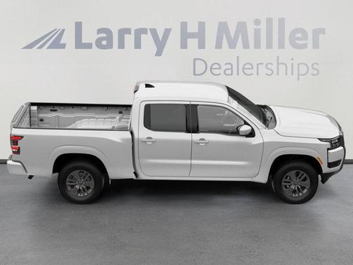 Glacier White 2026 Nissan Frontier SV