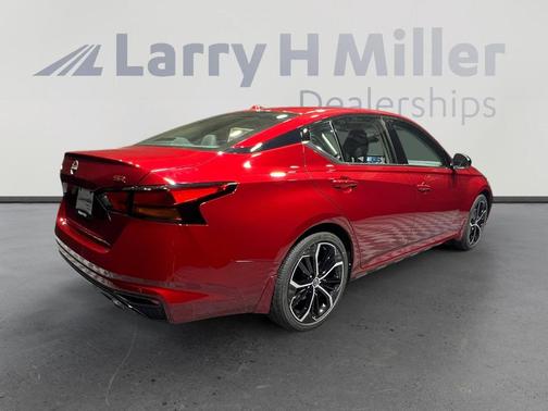 2025 Nissan Altima SR