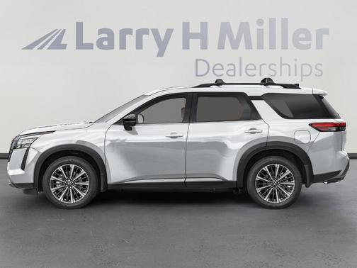 White / Black 2026 Nissan Pathfinder Platinum