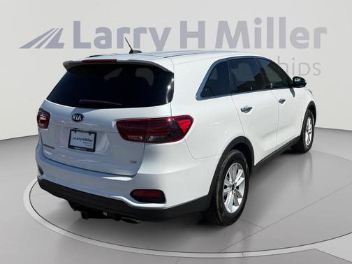 Snow White Pearl 2019 Kia Sorento LX V6