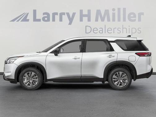2025 Nissan Pathfinder S