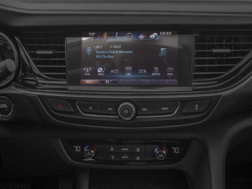 Summit White 2018 Buick Regal Sportback Preferred II