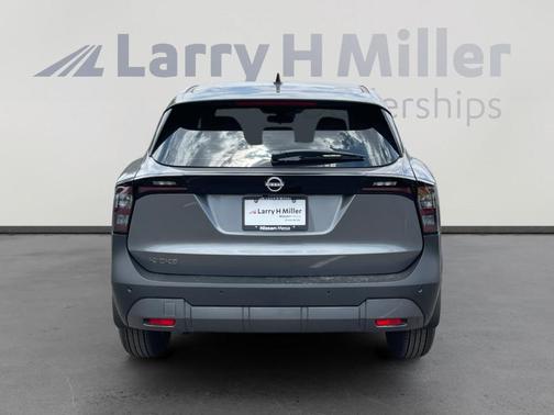 Gun Metallic 2026 Nissan Kicks S