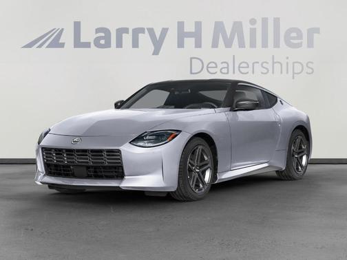 Boulder Gray Pearl / Super Black 2026 Nissan Z Sport