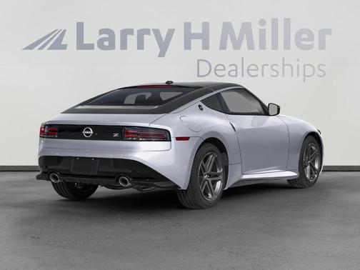 Boulder Gray Pearl / Super Black 2026 Nissan Z Sport
