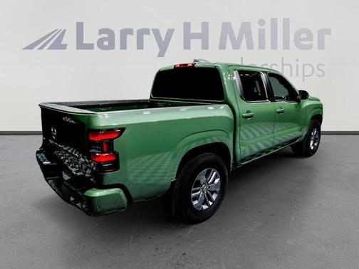 2025 Nissan Frontier SV