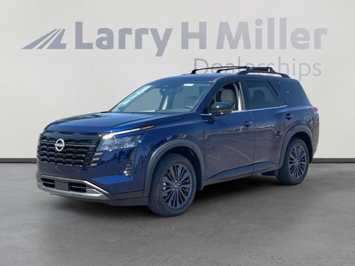 Deep Ocean Blue 2026 Nissan Pathfinder SL