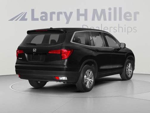 Black Forest Pearl 2018 Honda Pilot EX