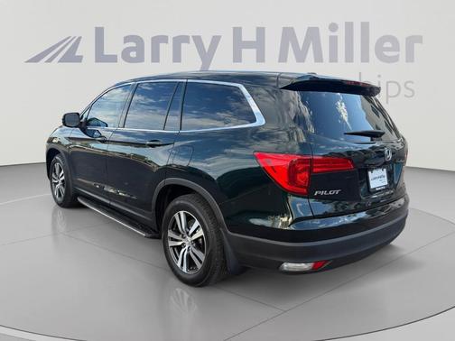 Black Forest Pearl 2018 Honda Pilot EX