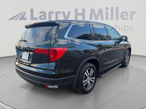 Black Forest Pearl 2018 Honda Pilot EX