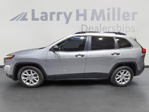 2017 Jeep Cherokee Sport