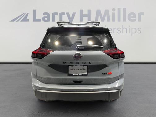 Boulder Gray Metallic 2026 Nissan Rogue Rock Creek