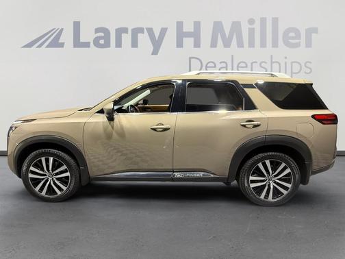 Baja Storm 2024 Nissan Pathfinder Platinum