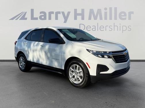 Summit White 2022 Chevrolet Equinox LS