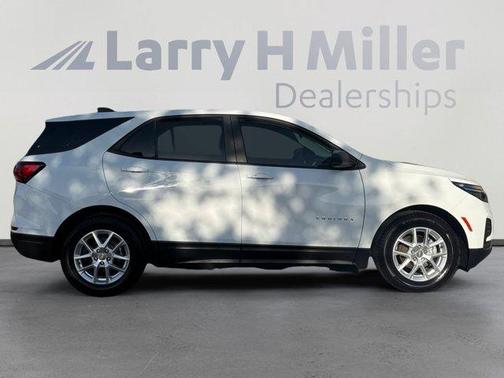 Summit White 2022 Chevrolet Equinox LS