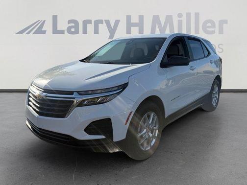 Summit White 2022 Chevrolet Equinox LS