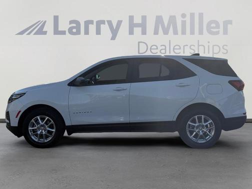 Summit White 2022 Chevrolet Equinox LS